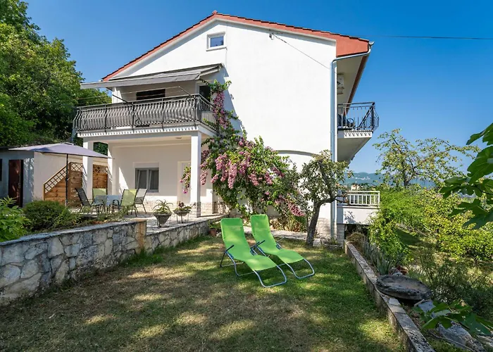 Emil By Interhome Laurana